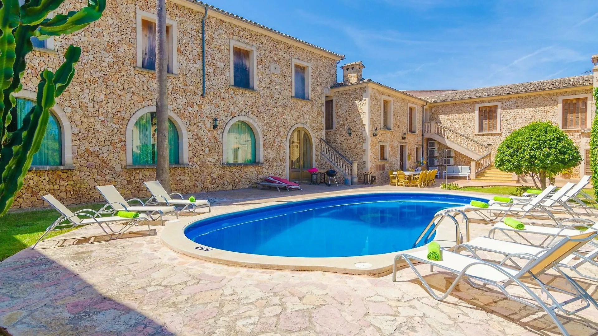 Villa Cas Metge Monjo María de la Salud