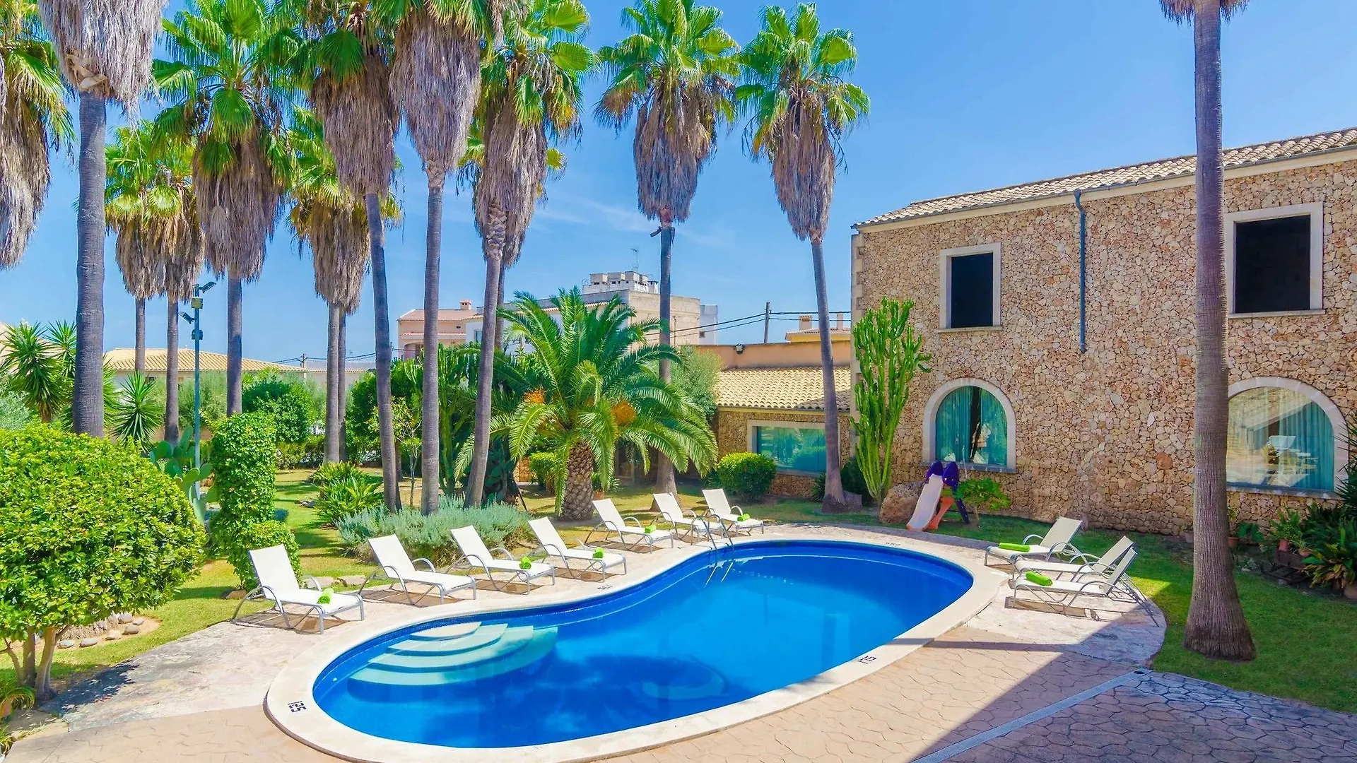 Villa Cas Metge Monjo María de la Salud